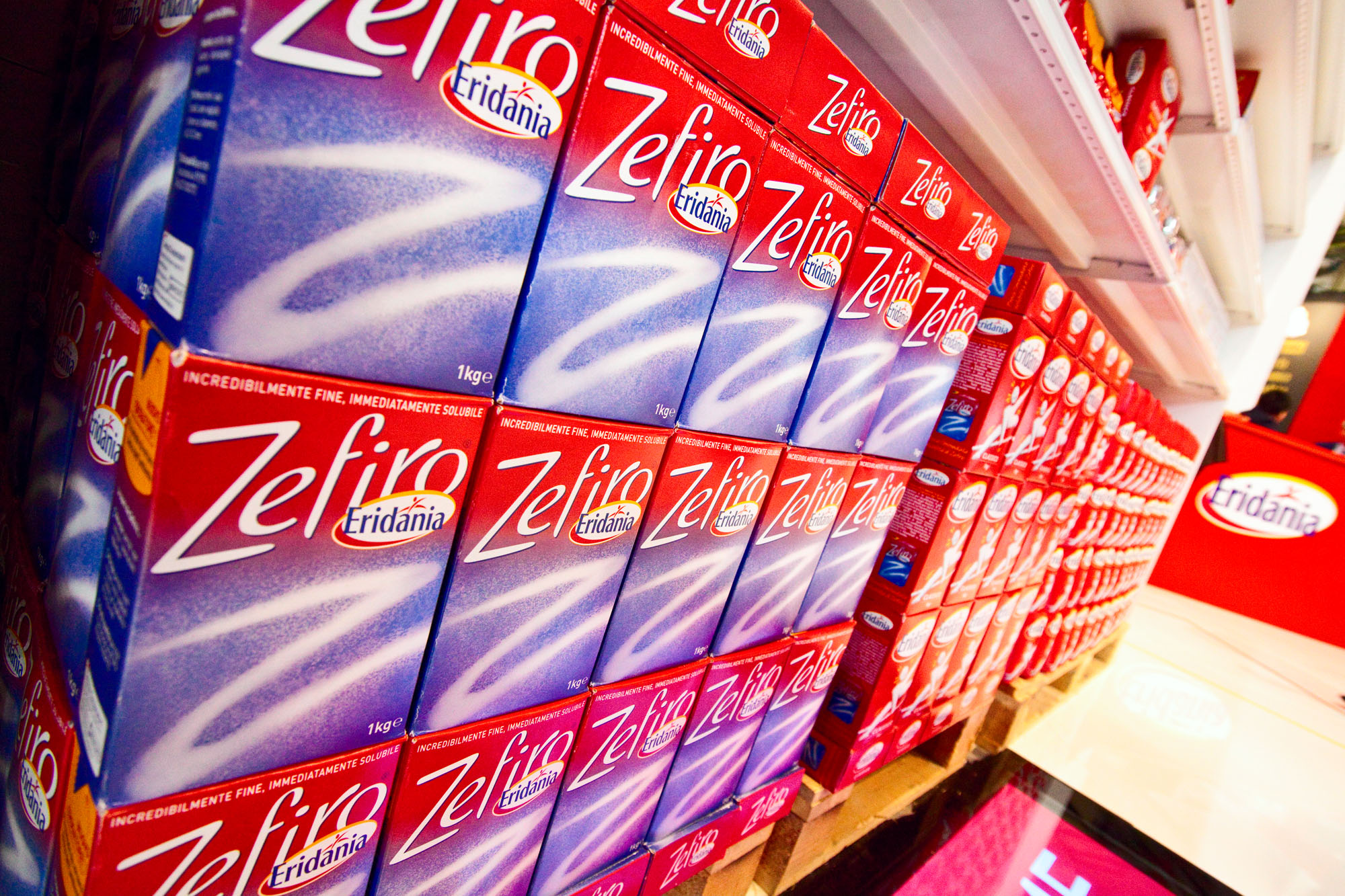 Un'altra eccellenza italiana che se va, un altro pezzo del made in Italy prende le valigie. E' il caso di Eridania Sadam, azienda leader dello zucchero