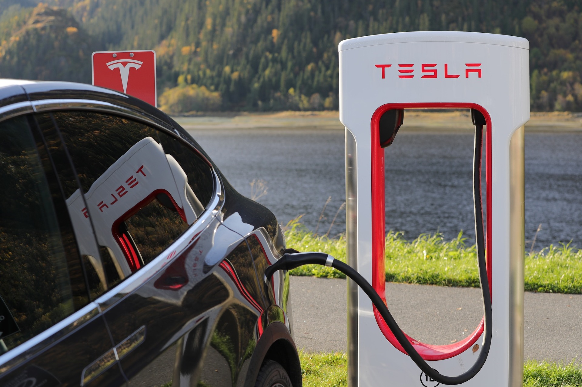 tesla-super-recharging-2