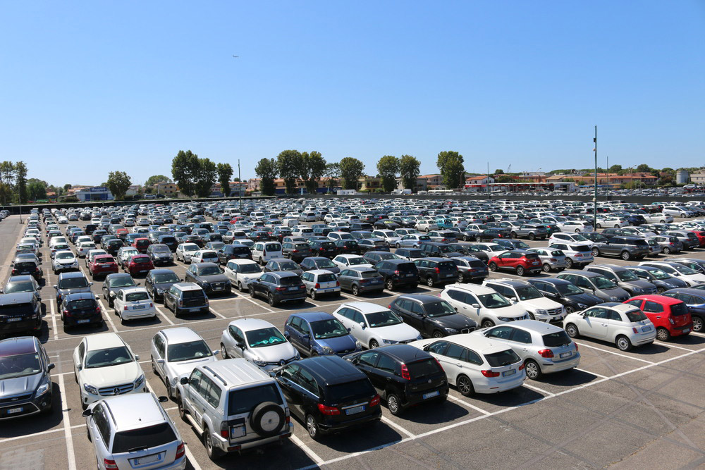 parcheggiare sarà più facile con l'auto del futuro