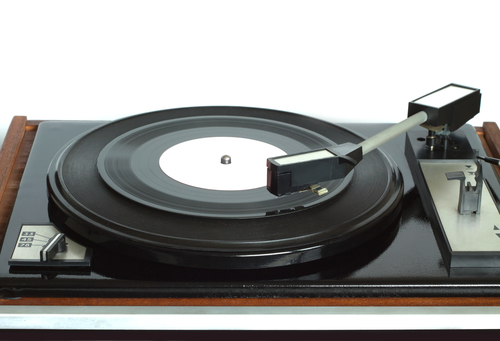 torna di moda il vinile e sony investe sul vintage