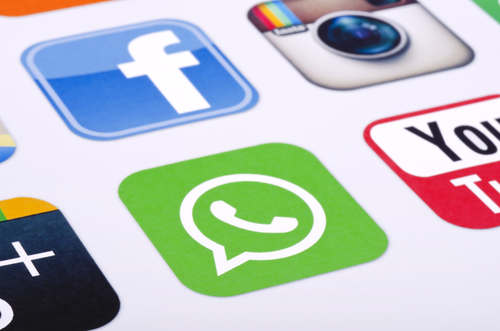 Tasto da Facebook a Whatsapp