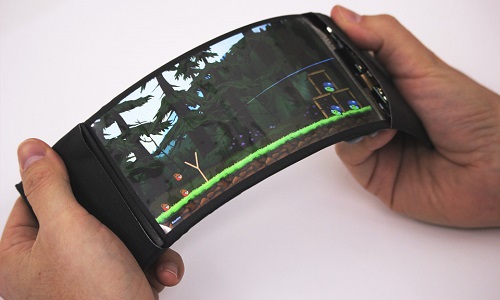 smartphone pieghevole i progetti delle aziende