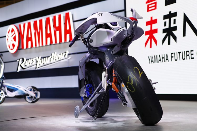 Yamaha Motoroid moto intelligente