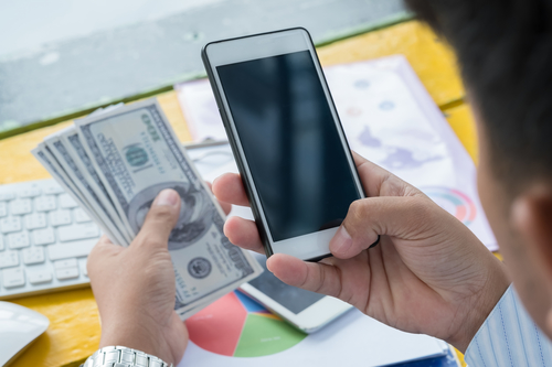 bollette a 28 giorni le compagnie corrono ai ripari