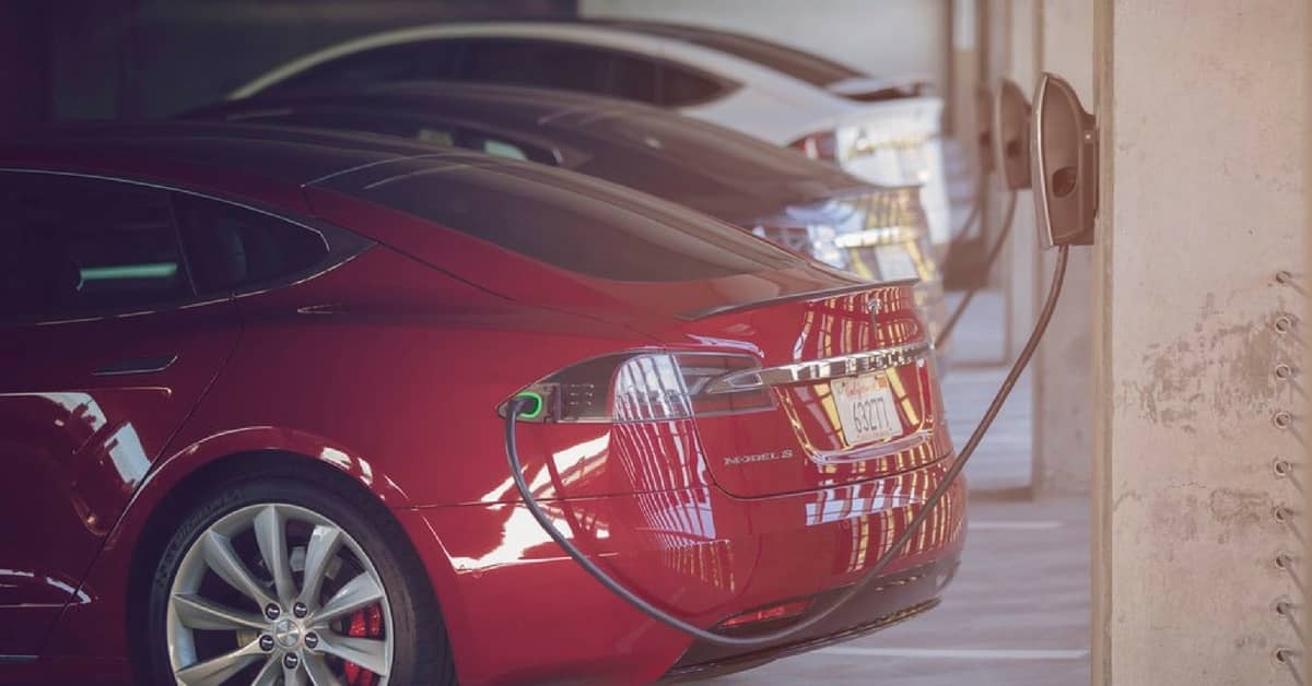 tesla-ricarica-auto-ufficio