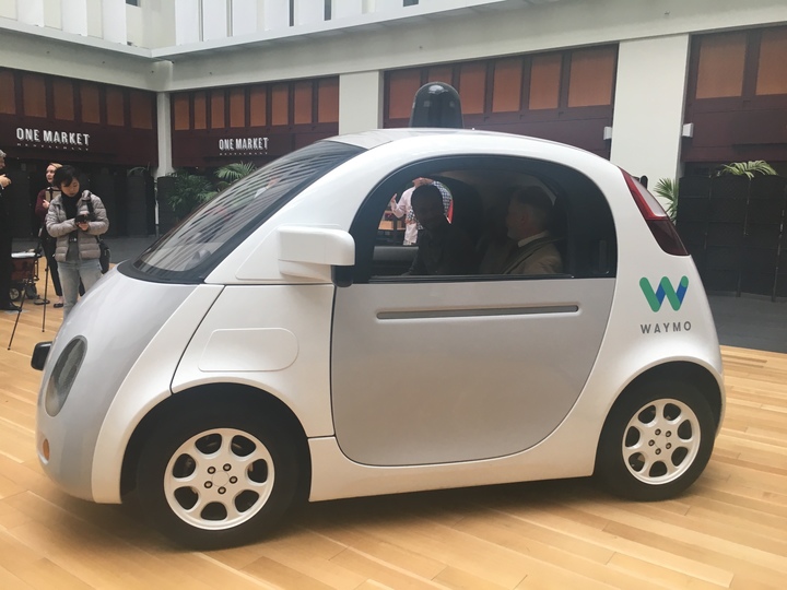 auto-guida-autonoma-google-intelligenza-artificiale