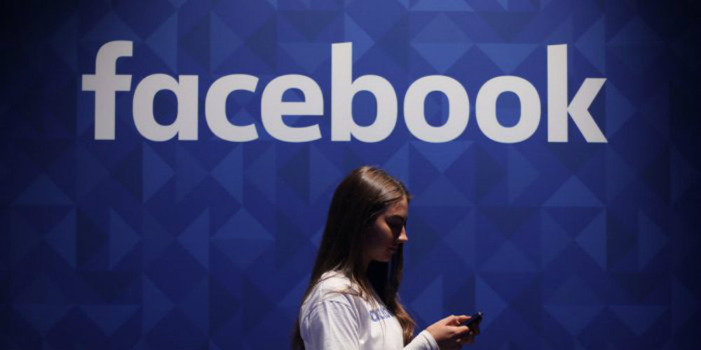 Facebook aggiornamento 2018: in arrivo i pulsanti upvote - downvote per i commenti