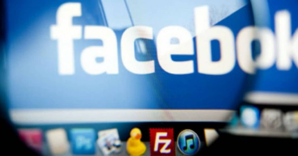 facebook-dati-condivisi-produttori-cinesi