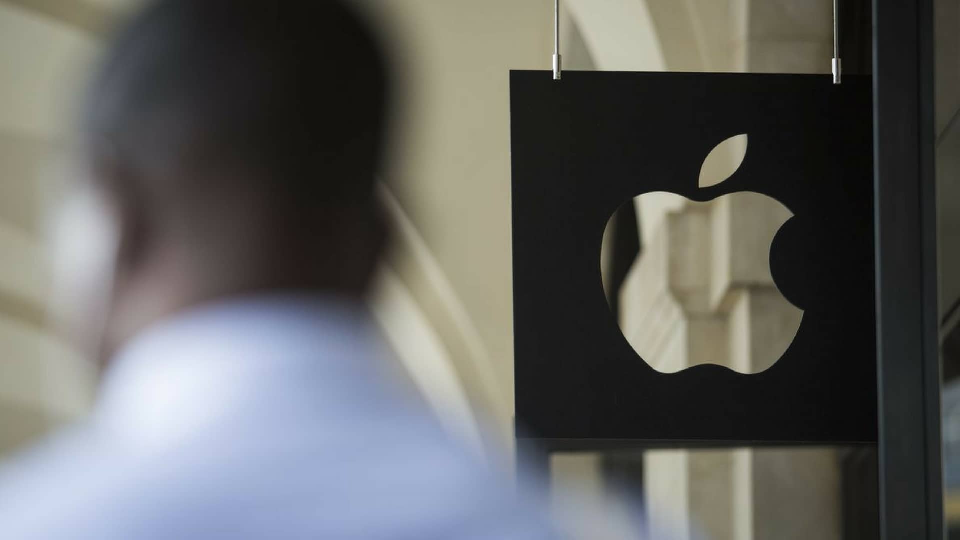apple-exdipendente-ruba-dati