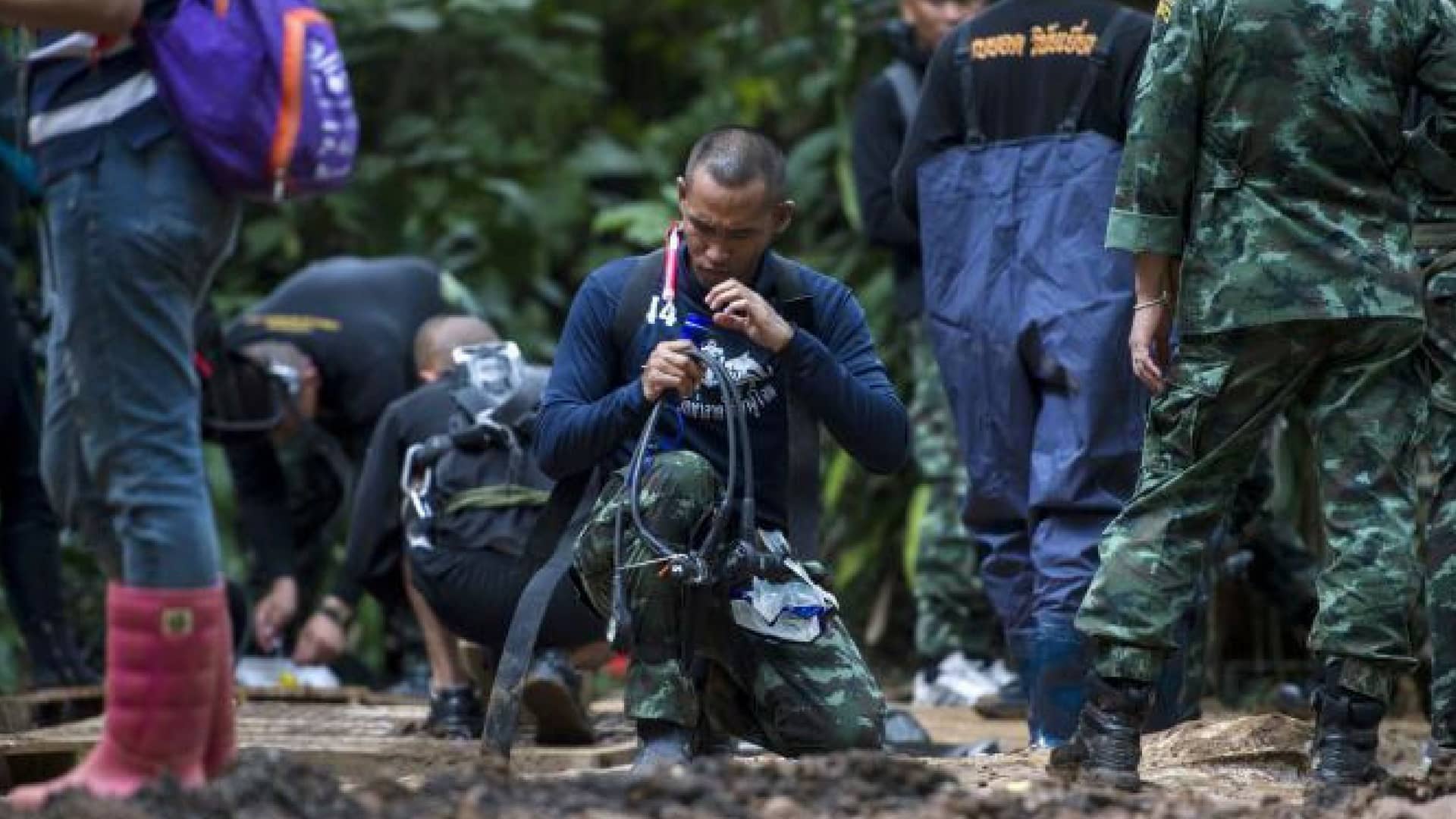 elon-musk-thailandia