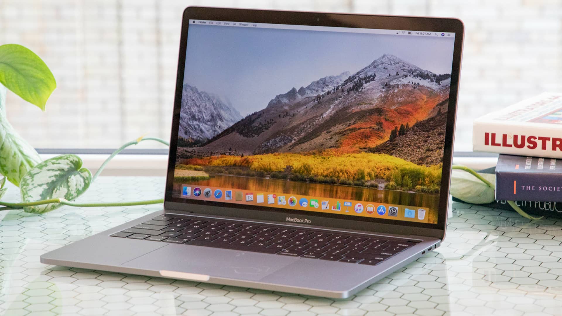 macbookpro-apple-2018