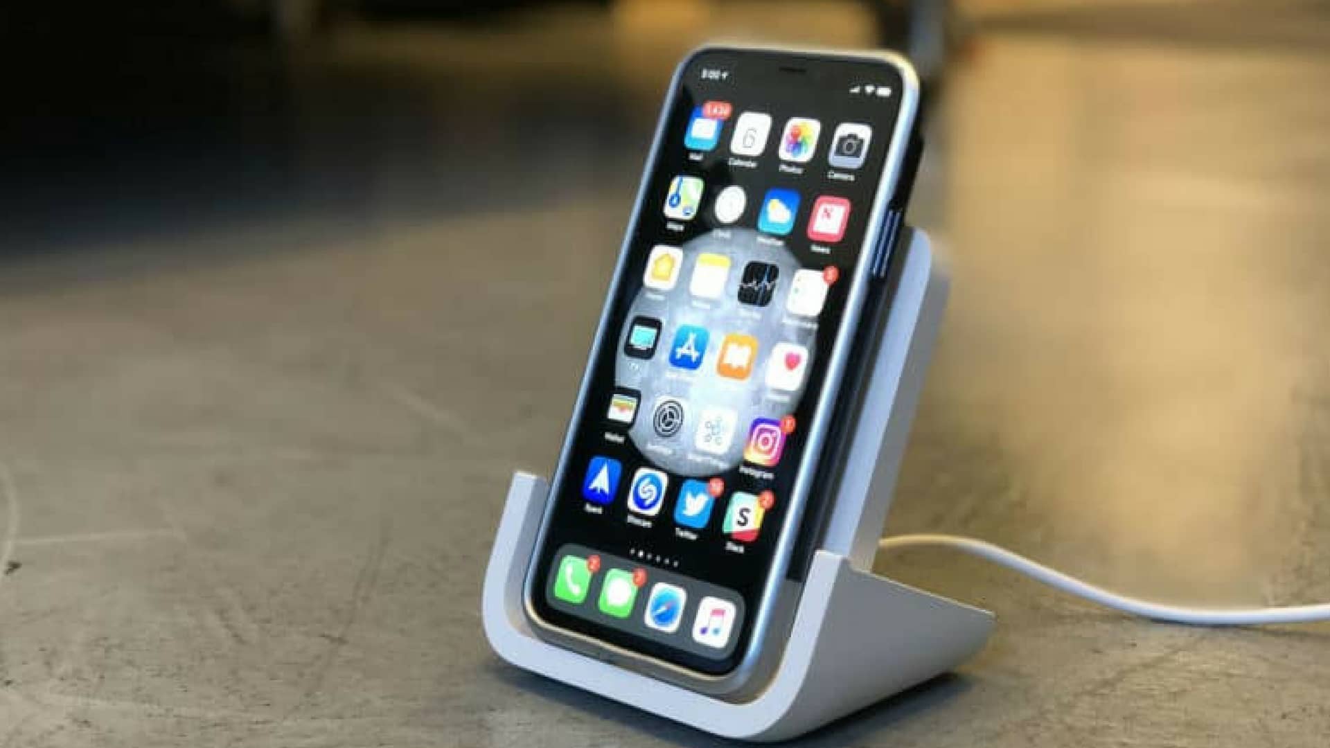 logitech-powered-apple