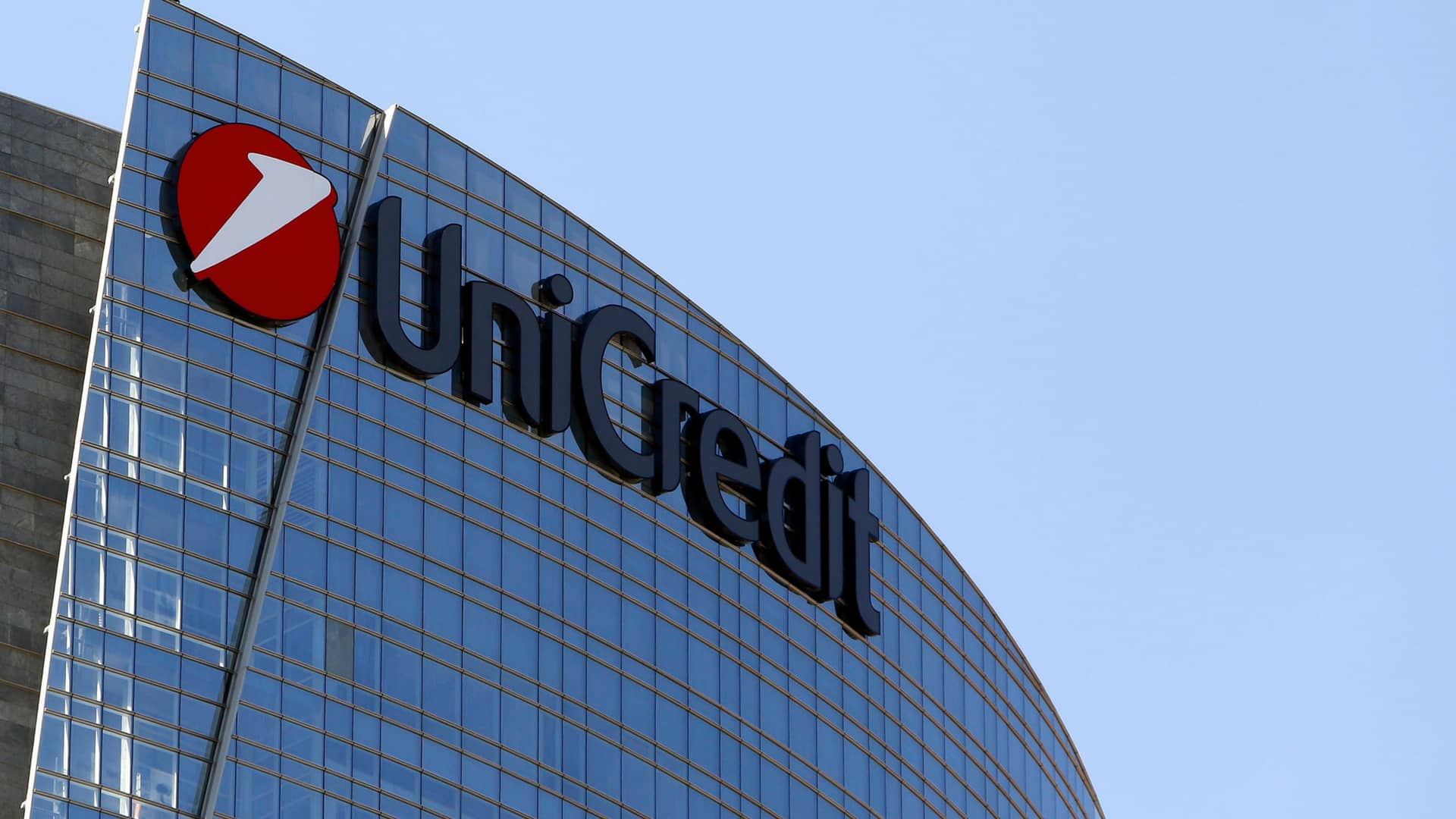 unicredit-rompe-facebook