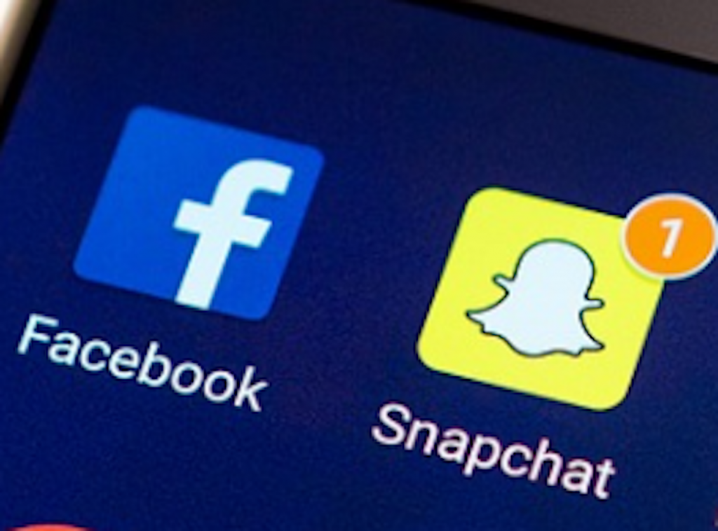 SNAPCHAT-FACEBOOK-IA