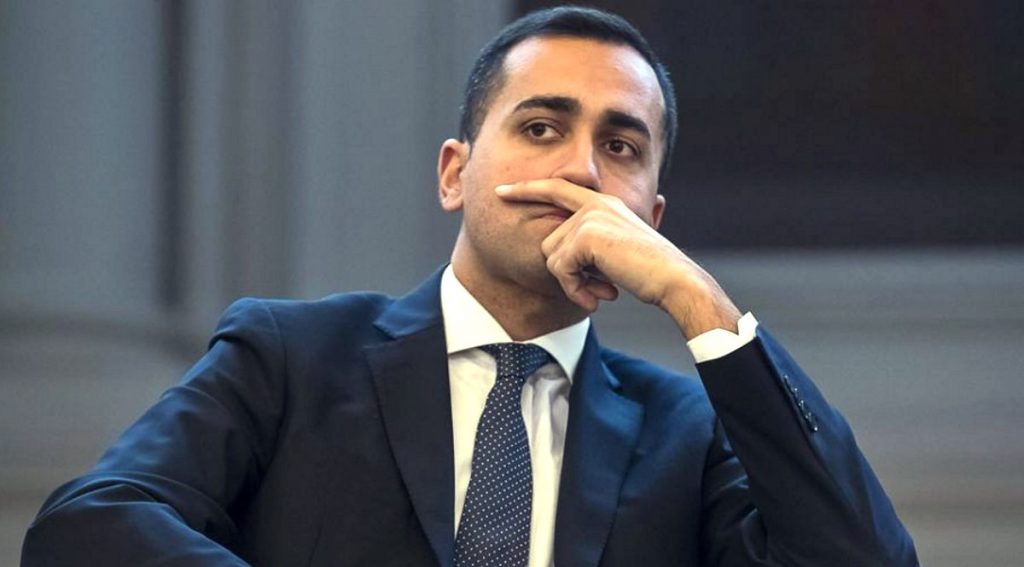 Di Maio non molla: "Nessuno mi ha chiesto di dimettermi ...