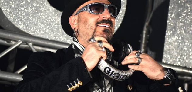 gigi d agostino cancella serata discoteca fatto per il bene di gigi d agostino cancella serata discoteca fatto per il bene di