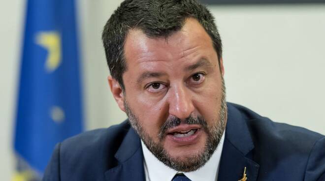 Immigrazione, Salvini torna alla carica: "Basta con i porti aperti"
