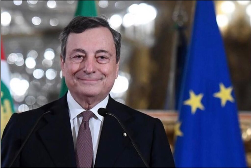 Covid, Draghi parla agli italiani: "Massima allerta, ma ne usciremo"
