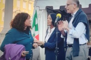 Letta interrotto da una contestatrice no-vax