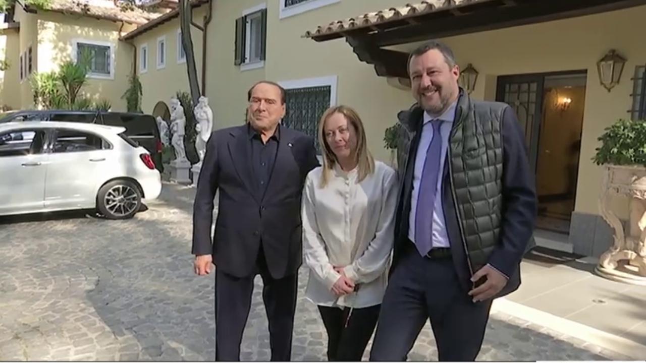 Il centrodestra sigla il patto delle pere