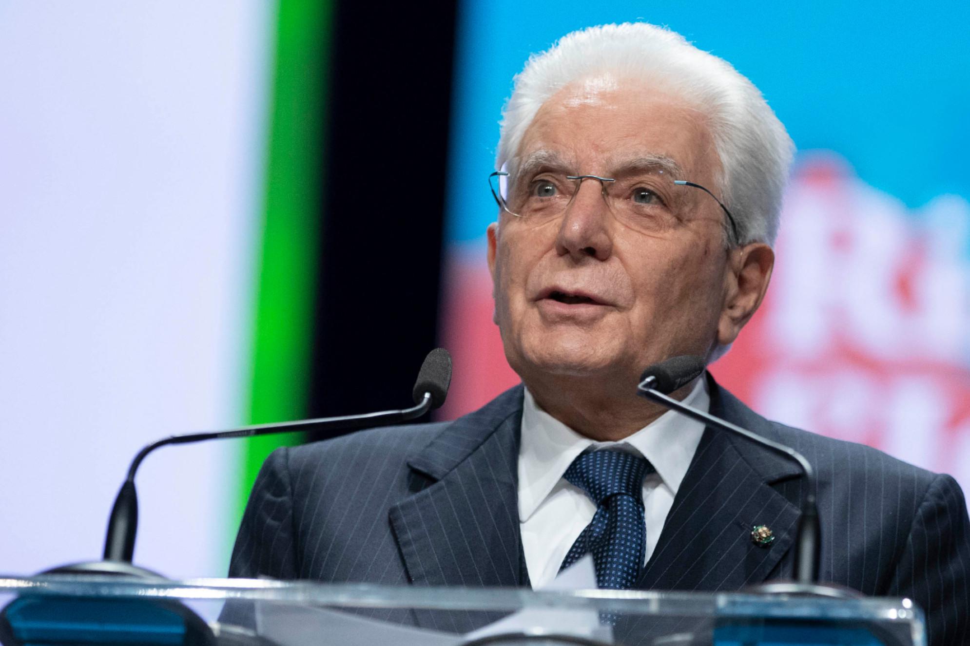 Mattarella contro i No vax