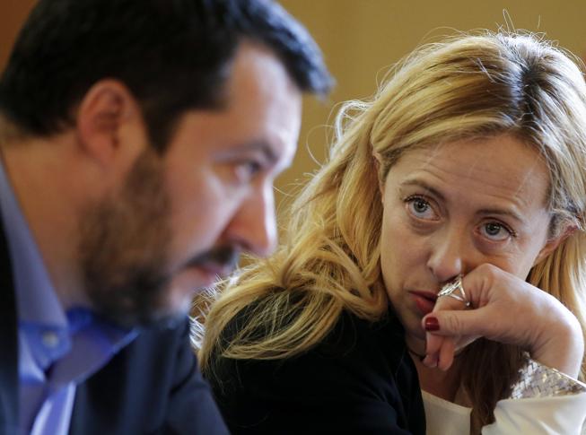 Salvini-Meloni, alta tensione: "Ma la Lega vuole o no le elezioni?"