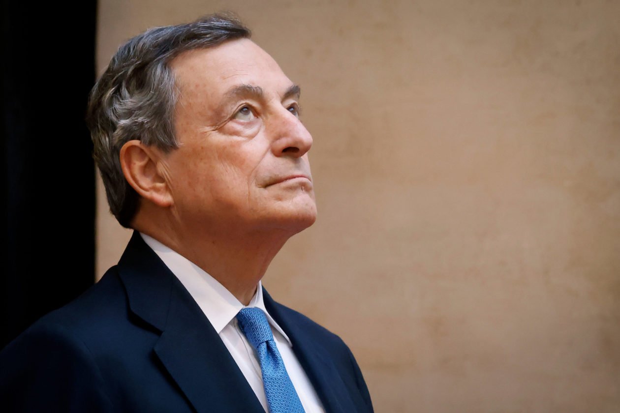 Stato di emergenza: secondo Becchi, Draghi rinuncia al Quirinale