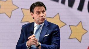 Conte replica duramente a Renzi e Calenda