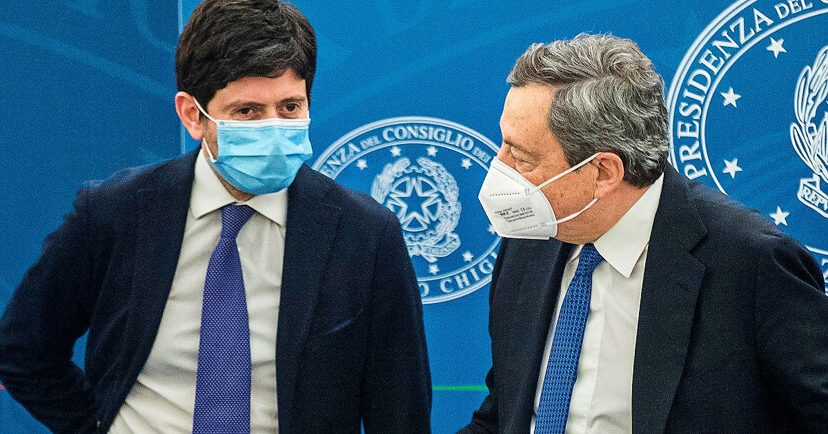 Green pass illimitato per guariti e vaccinati con tre dosi