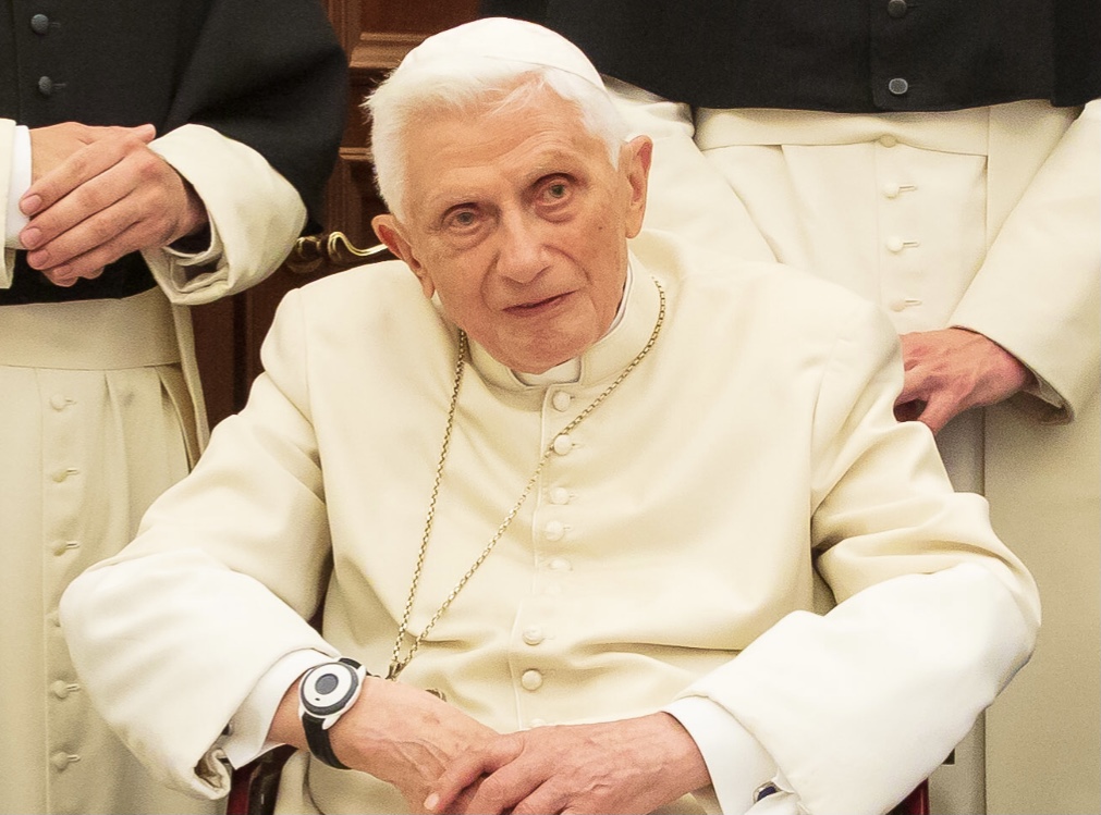 La gravissima accusa a Papa Ratzinger