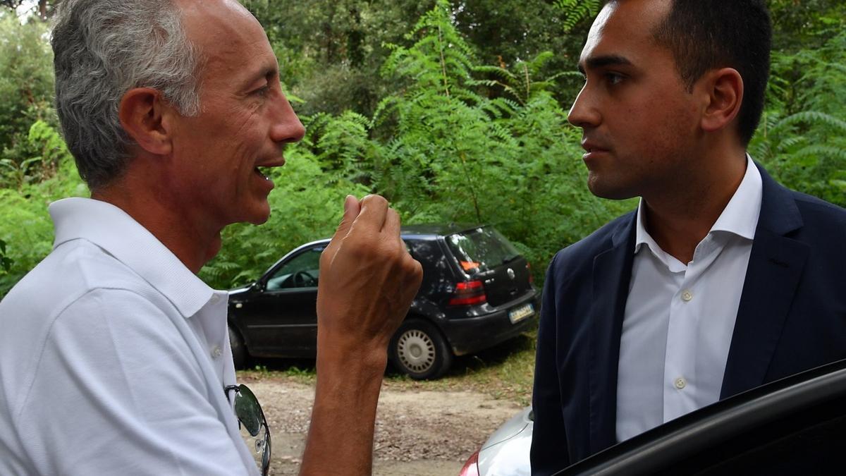 Travaglio si schiera con Conte contro Di Maio