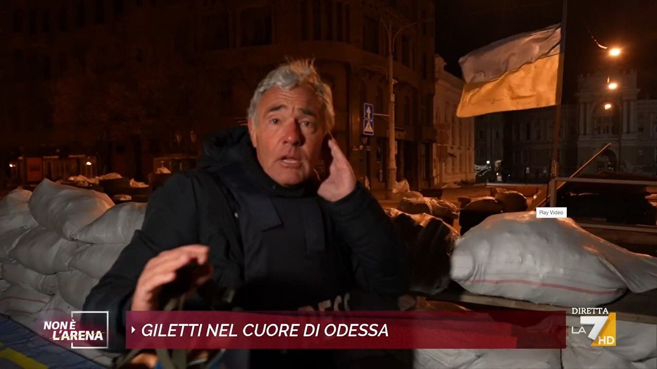 Giletti in diretta da Odessa sotto le bombe, ma è bufera social