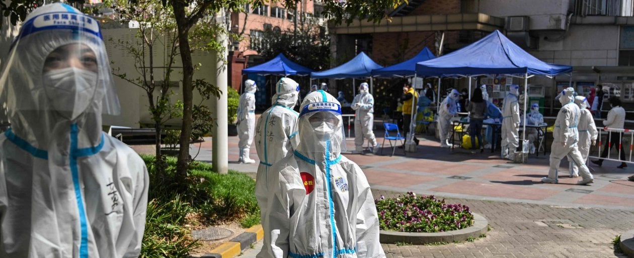 Immagini drammatiche arrivano da Shangai in Cina