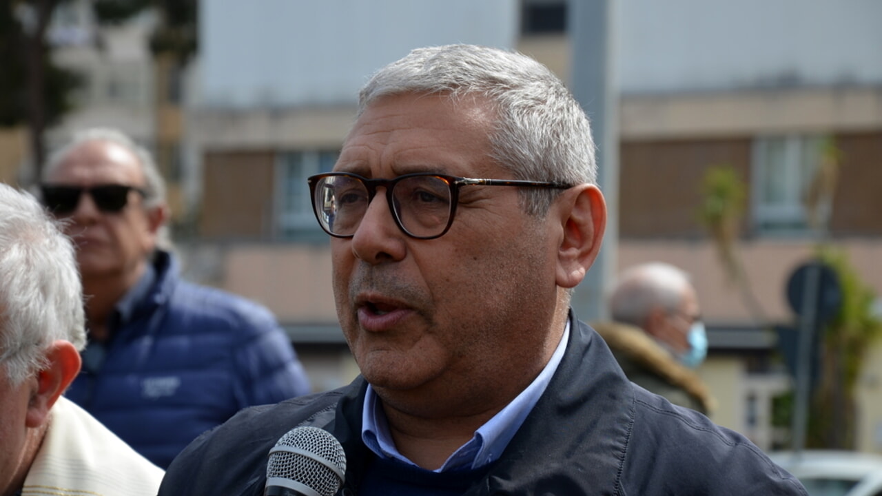 Totò Cuffaro parla come Johnny Stecchino