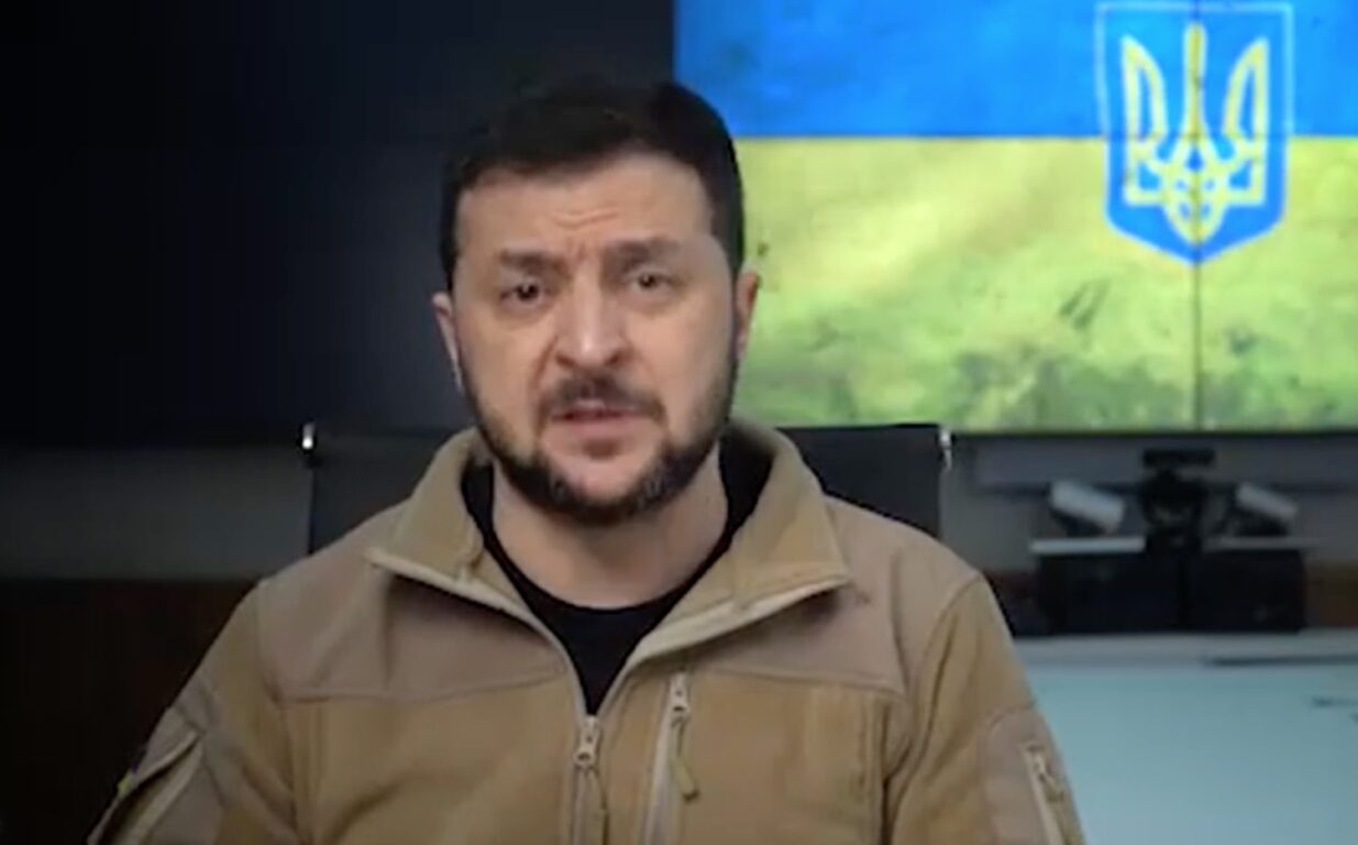 Azovstal evacuato, l’esultanza di Zelensky