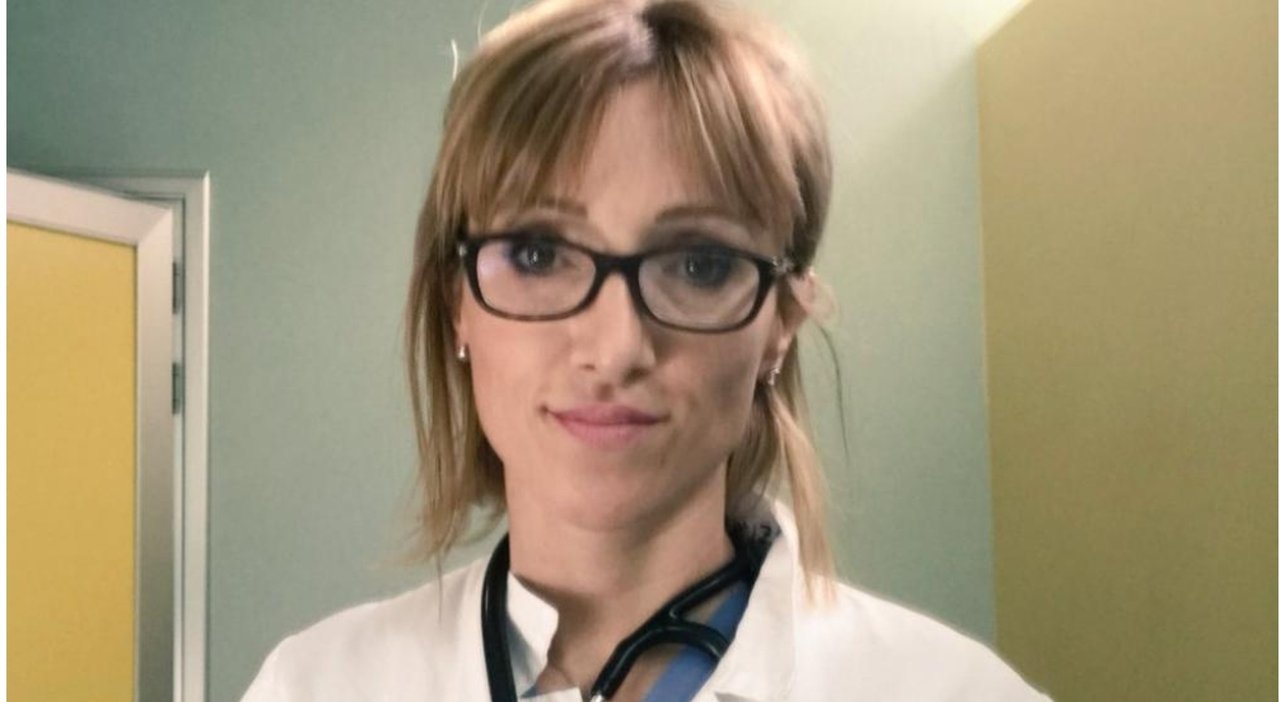 La dottoressa no vax radiata dall’Ordine scatena la bufera social