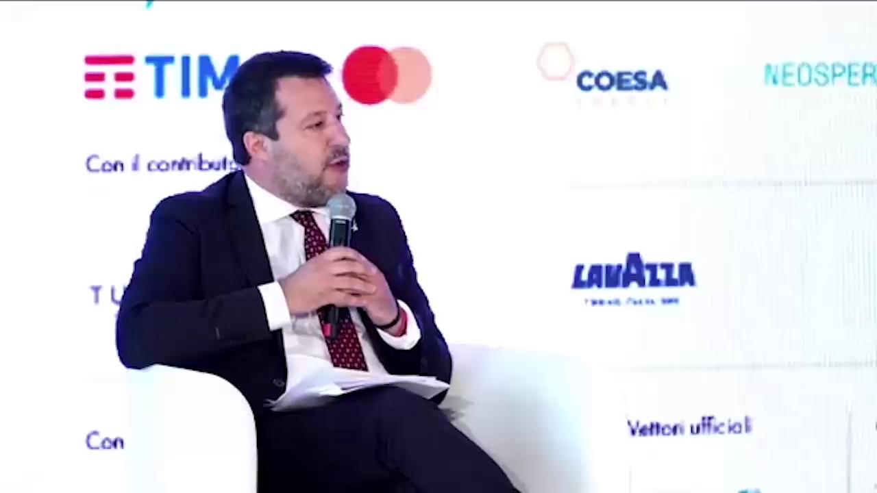 Bufera su Salvini che vuole una centrale nucleare a Milano