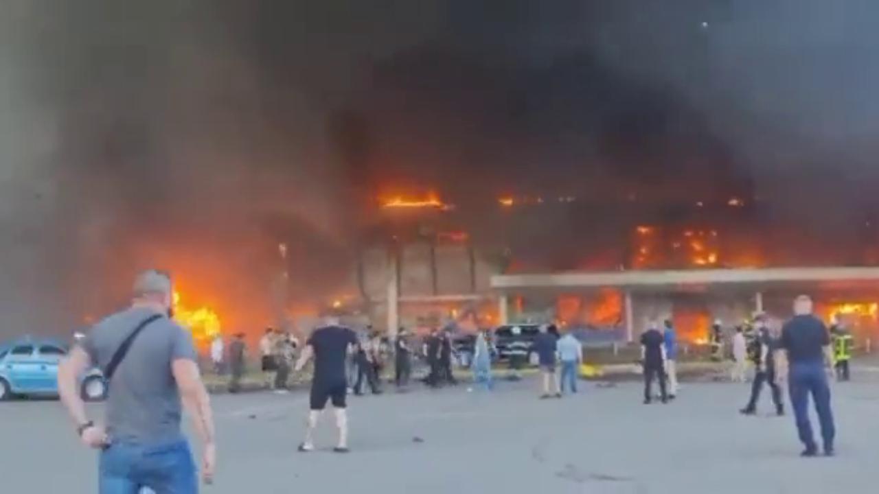 I russi negano l’evidenza sull’attacco al centro commerciale di Kremenchuk