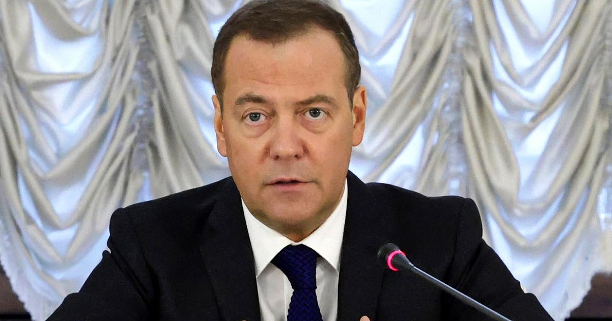 L’ex presidente russo Medvedev minaccia l’Occidente