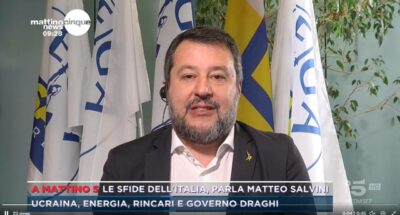 Salvini torna ad attaccare il suo nemico preferito: i migranti