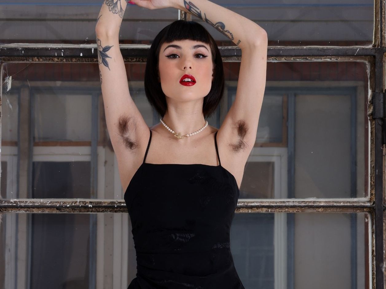 Giorgia Soleri in topless censurata da Instagram