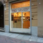 Bar di Bologna chiude perché non trova baristi a 1300 euro, è polemica