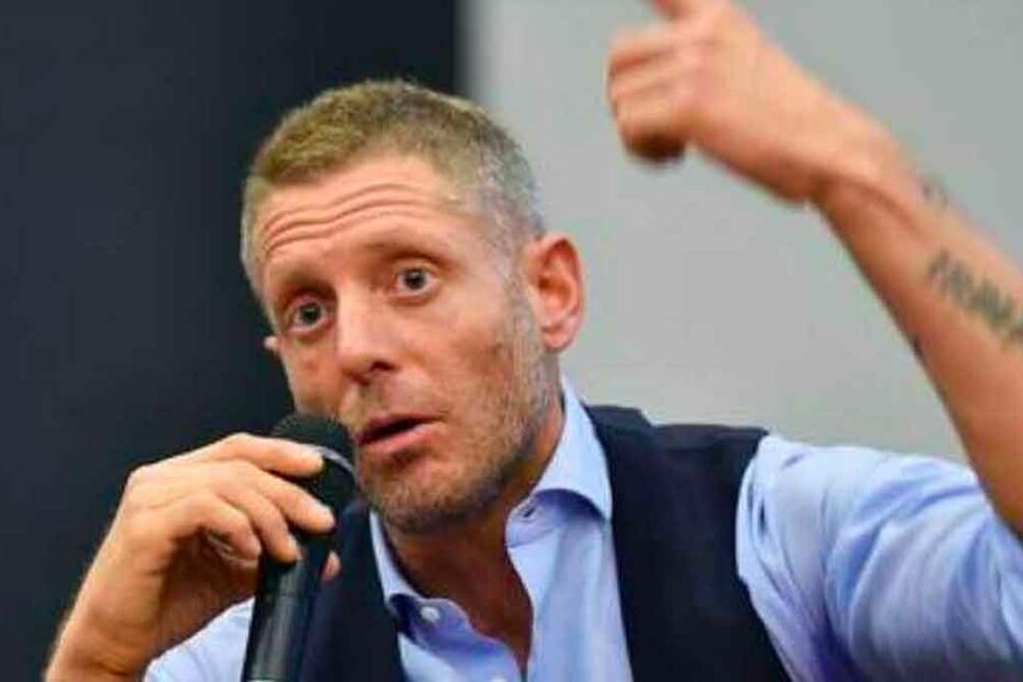 Lapo Elkann infuriato dopo la caduta di Mario Draghi