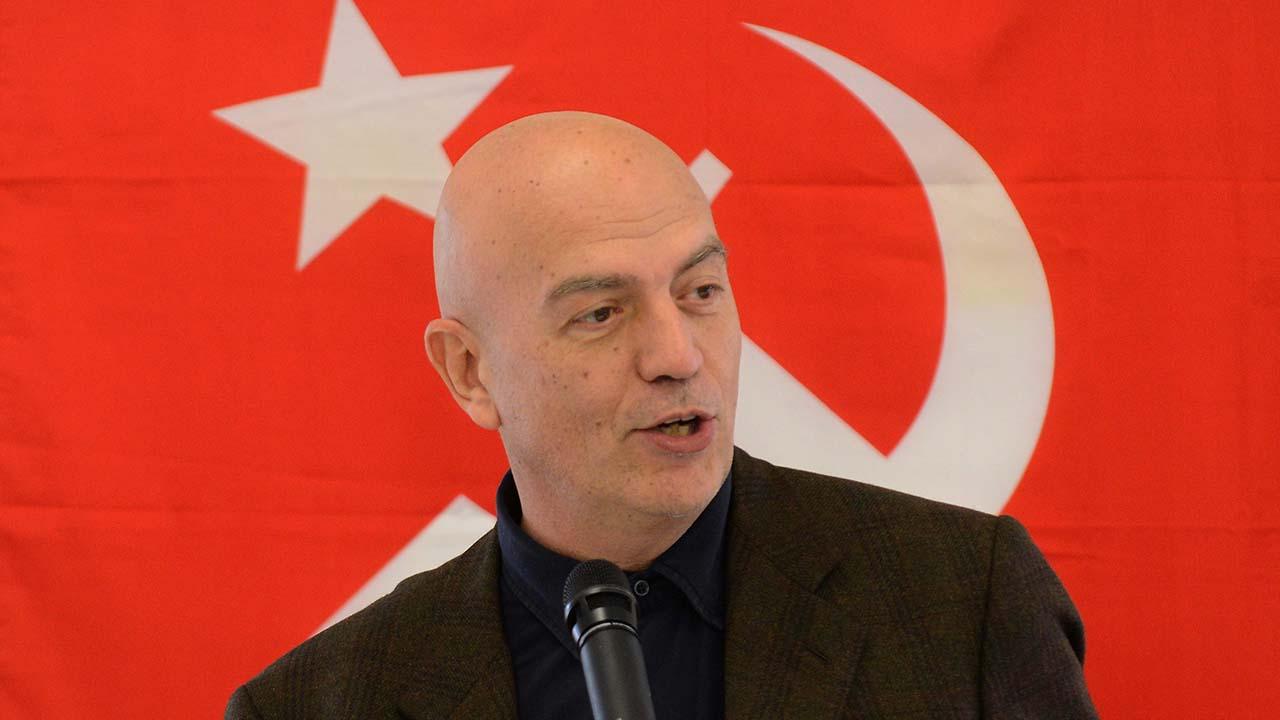 Marco Rizzo espulso dal Partito Comunista! E Luxuria ci casca