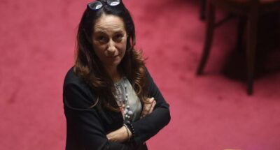 M5S, niente terzo mandato per Paola Taverna: i social esplodono