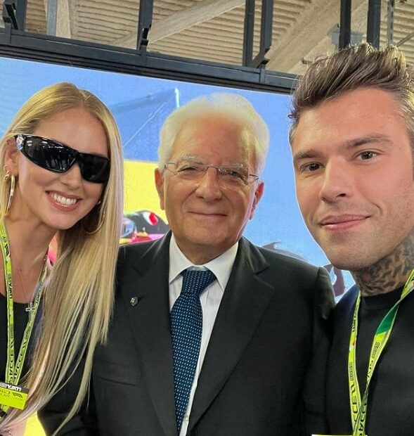 Bufera social su Fedez e la Ferragni dopo il selfie con Mattarella