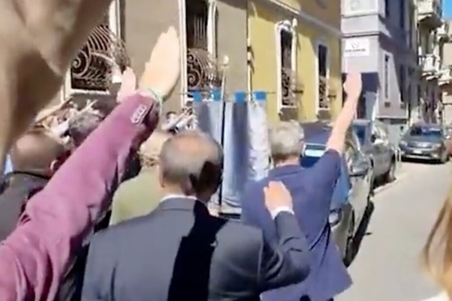 L’incredibile giustificazione del fratello di Ignazio La Russa dopo questa foto