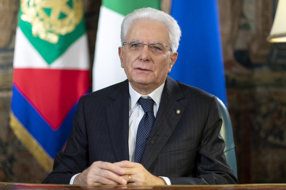 Mattarella potrebbe dimettersi: voci insistenti dal Quirinale