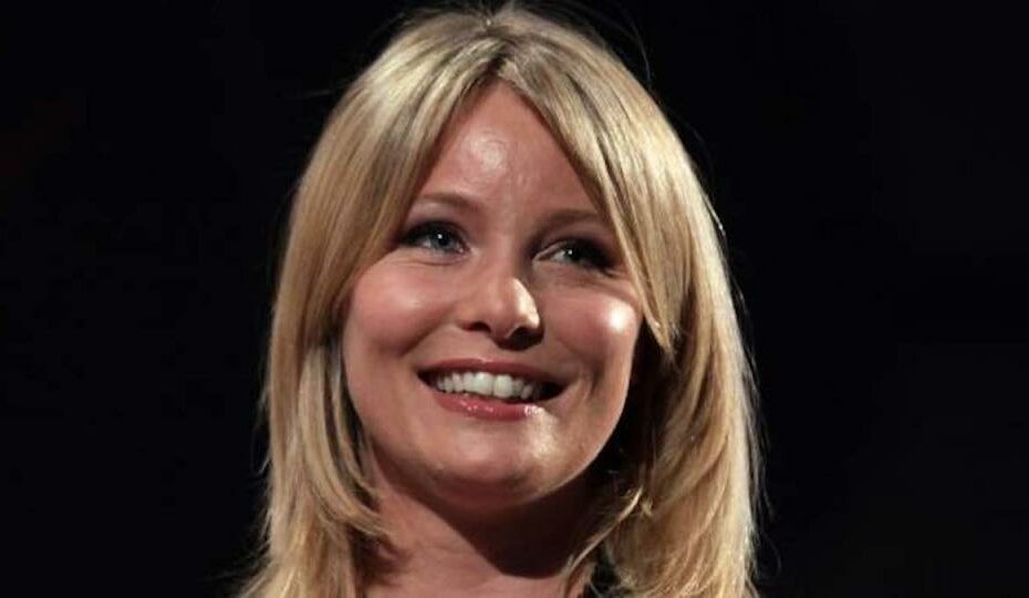 Bufera su Flavia Vento per il tweet sull’ufo a Roma