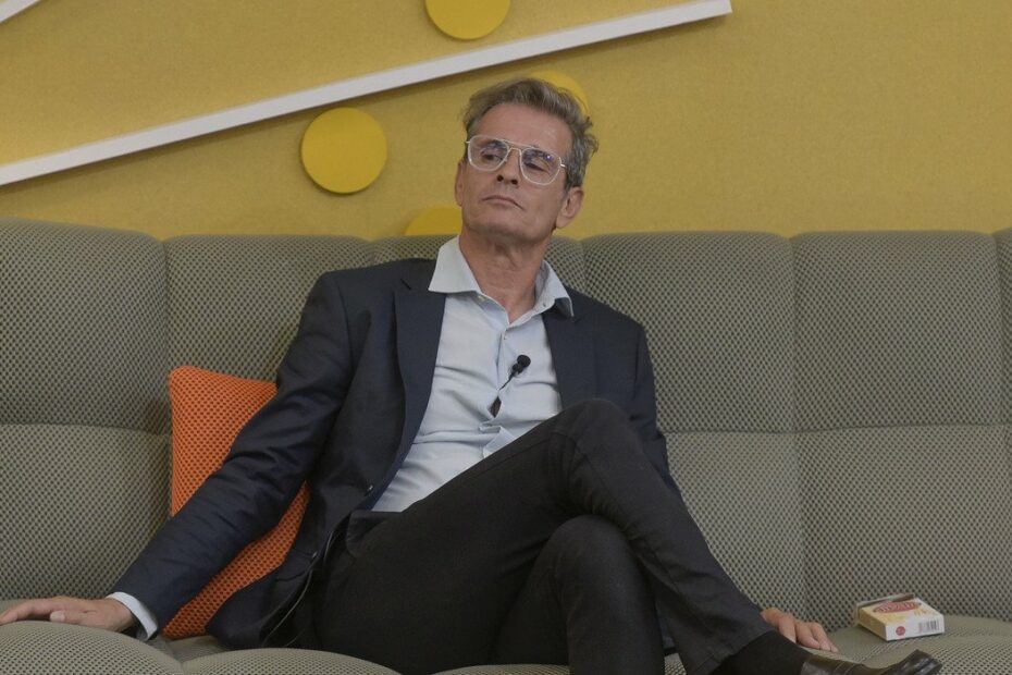 Marco Bellavia smascherato dalla ex compagna